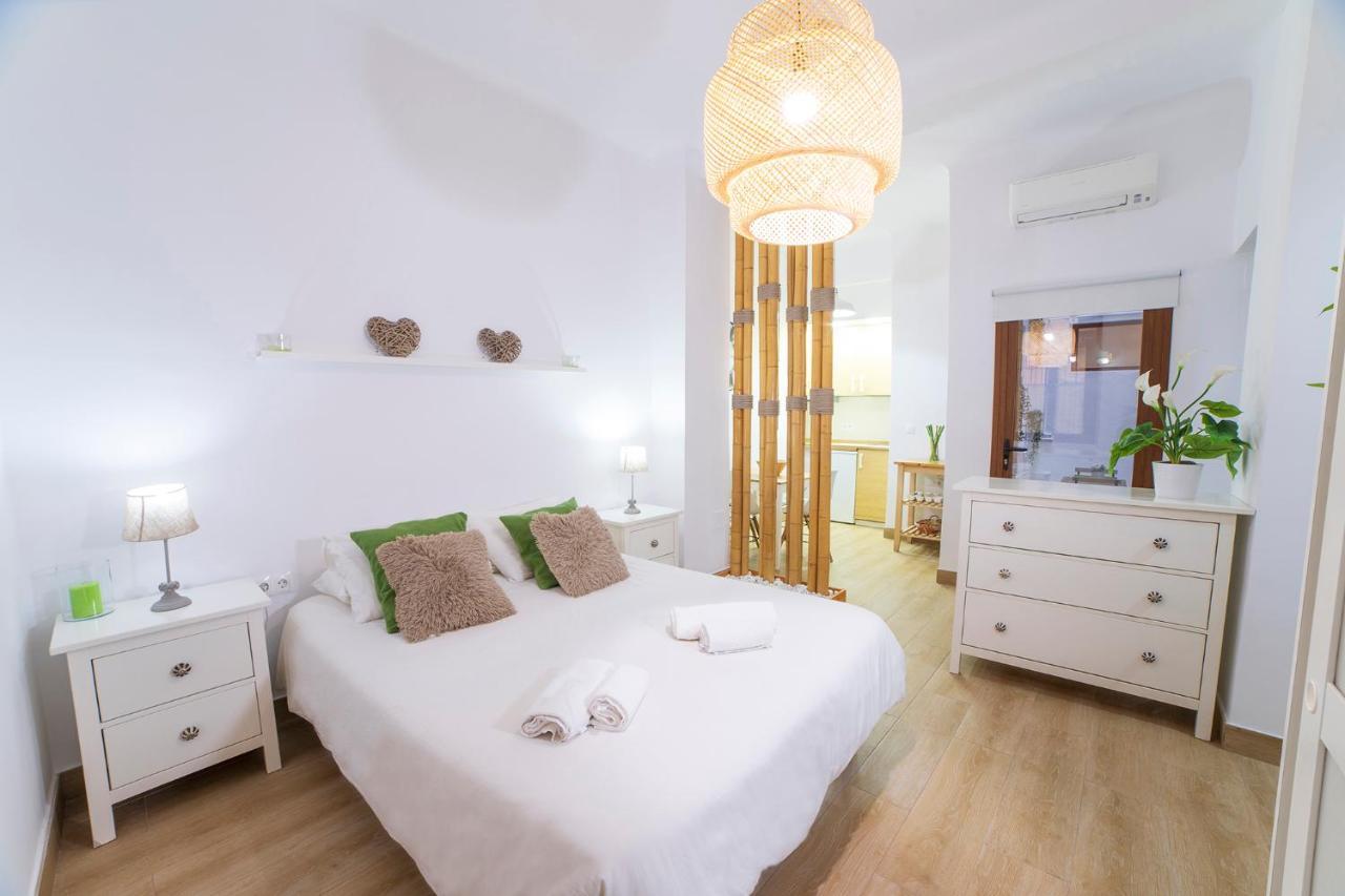 NICE LOFT IN MáLAGA HISTORICAL CENTER Ngoại thất bức ảnh